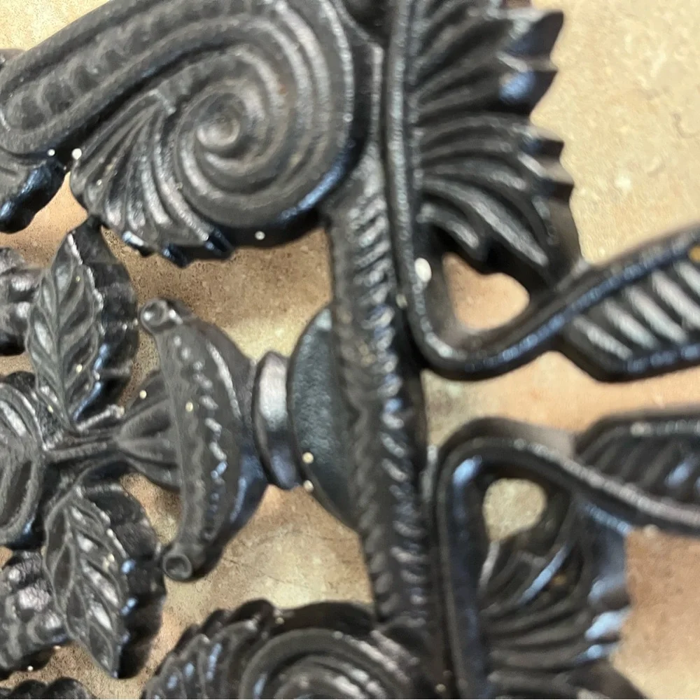 Cast iron trivet